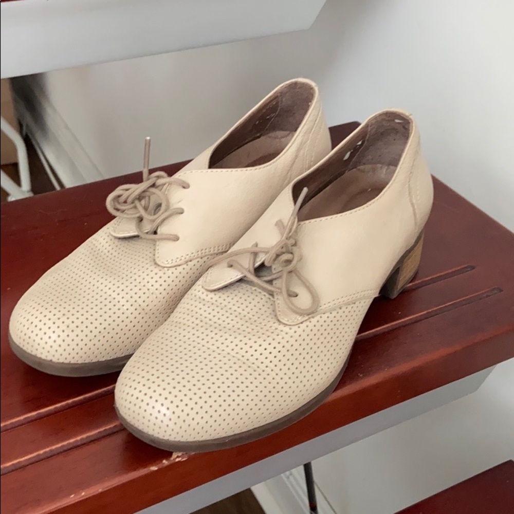 Dansko Oxfords (great condition!)